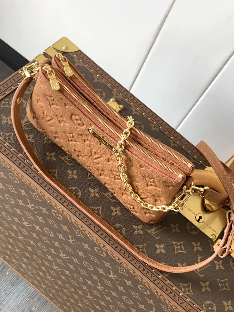 UrbanChic Louis Vuitton Hobo Bags 41969