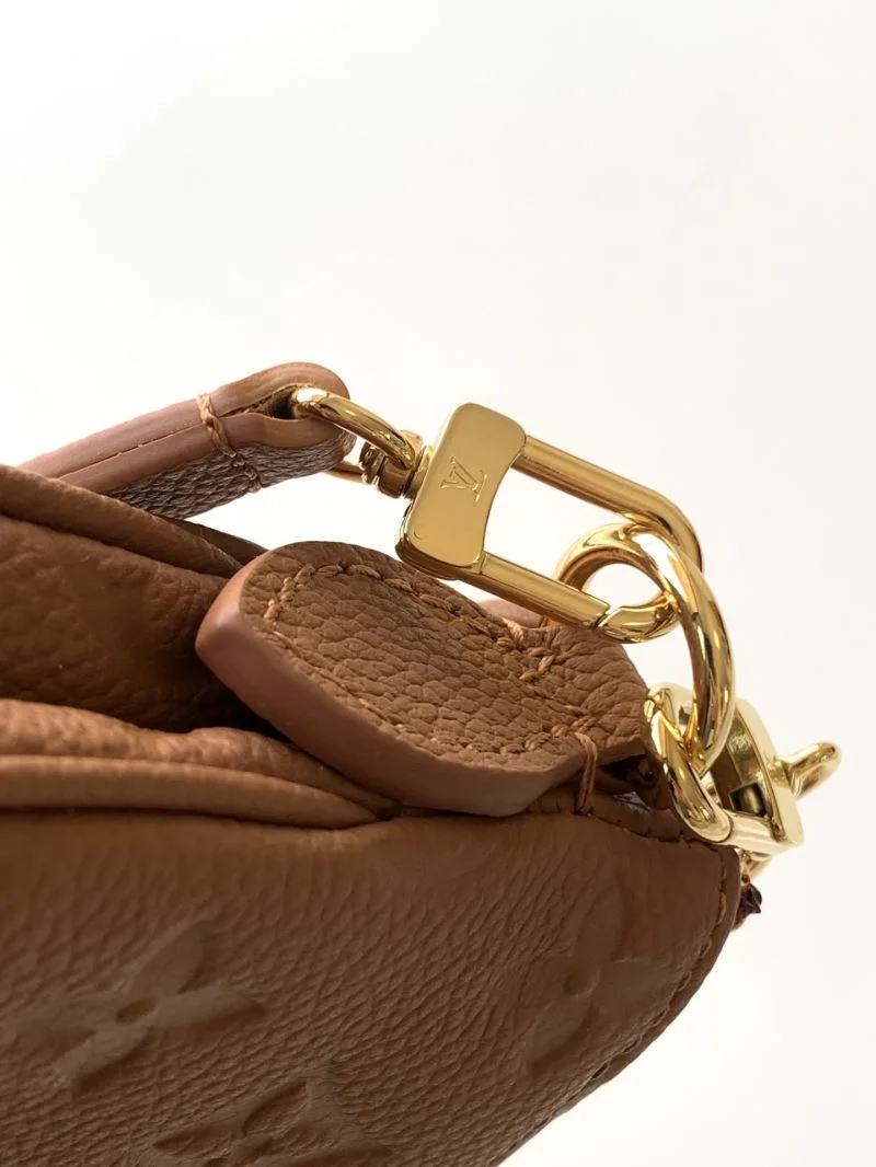 UrbanChic Louis Vuitton Hobo Bags 41969