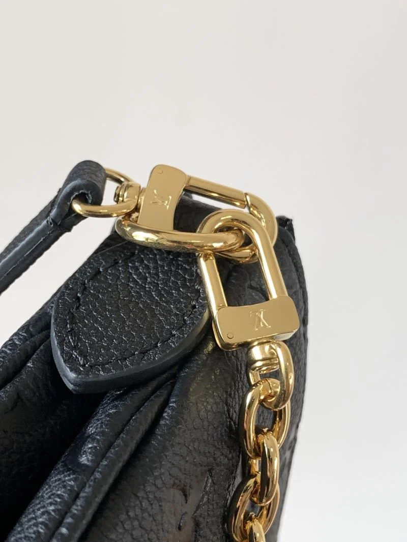 Versatile Louis Vuitton Hobo Bags 41965