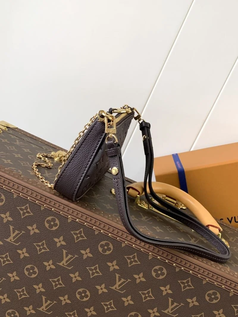 Louis Vuitton Hobo Bags TechFriendly 41961