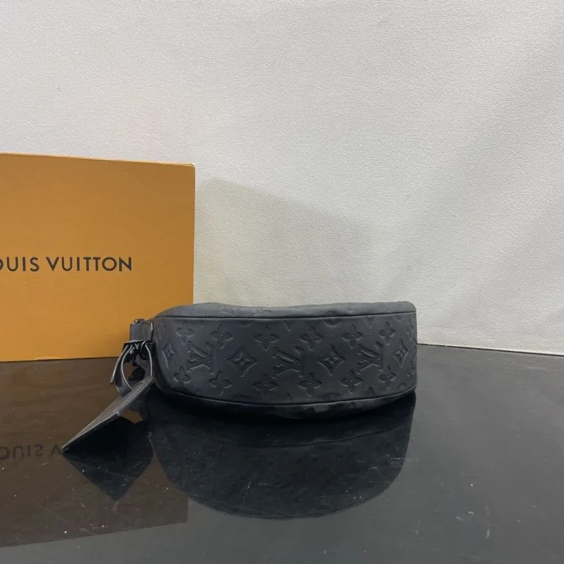 RelaxedFit Louis Vuitton Hobo Bags 41797