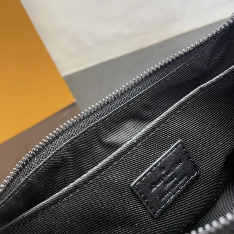 RelaxedFit Louis Vuitton Hobo Bags 41797