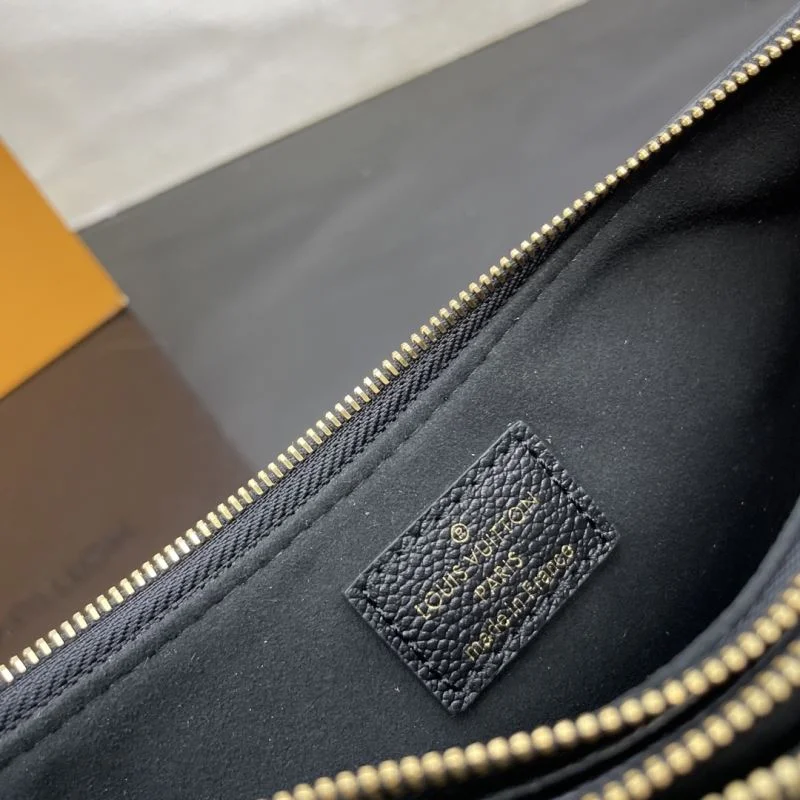 Louis Vuitton Hobo Bags EyeCatching 41789