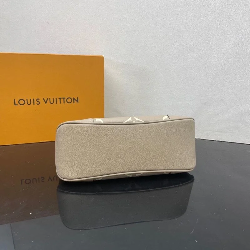 Durable Louis Vuitton Hobo Bags 41870