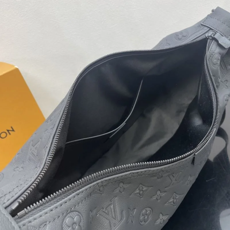 Bold Louis Vuitton Hobo Bags 41813
