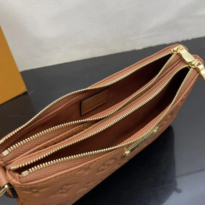 Louis Vuitton Hobo Bags FreshLook 41781