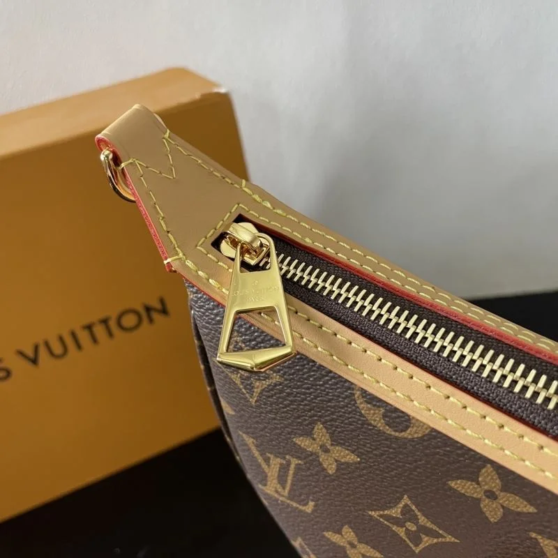 EyeCatching Louis Vuitton Hobo Bags 41812