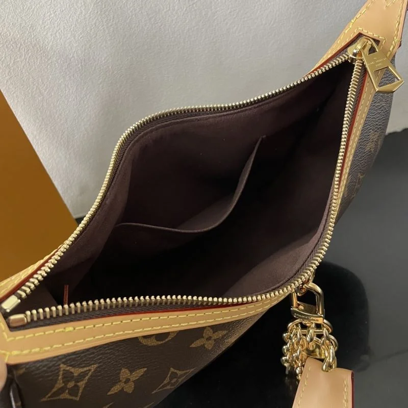 EyeCatching Louis Vuitton Hobo Bags 41812