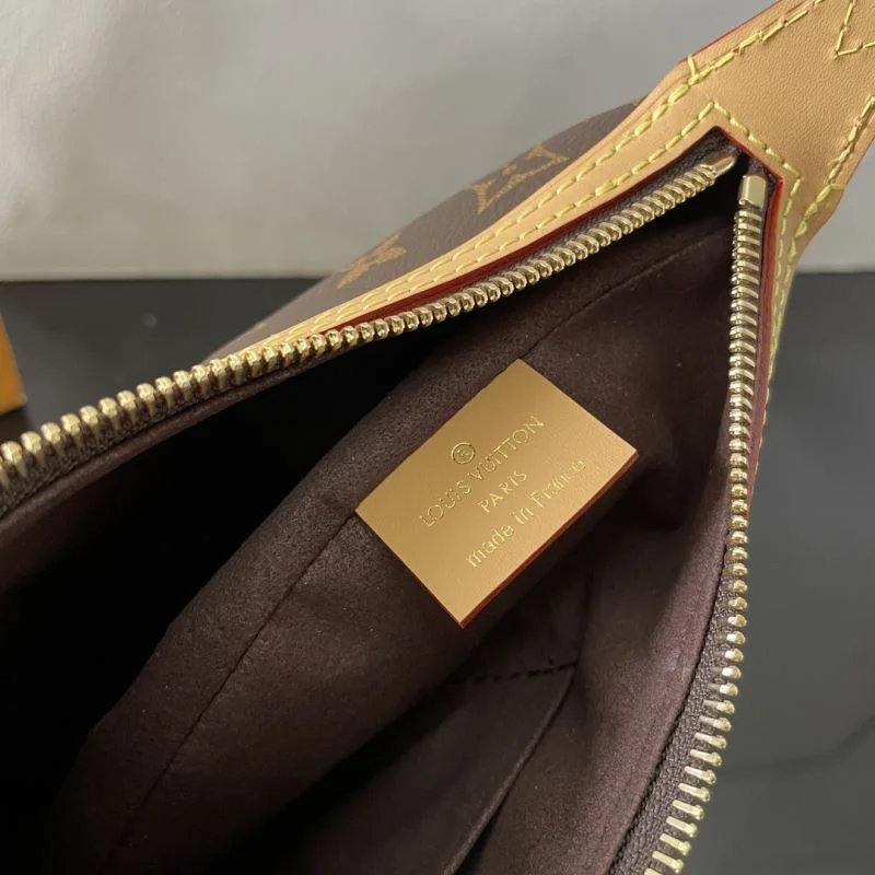EyeCatching Louis Vuitton Hobo Bags 41812