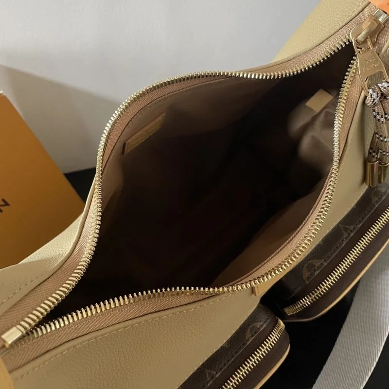 Louis Vuitton Hobo Bags Classic 41632