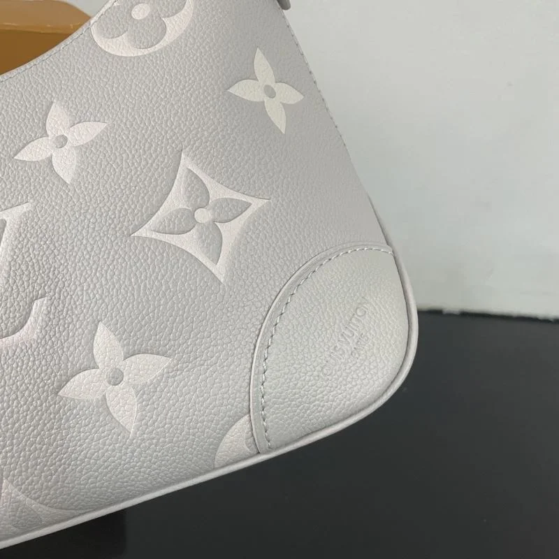Louis Vuitton Hobo Bags FashionForward 41590