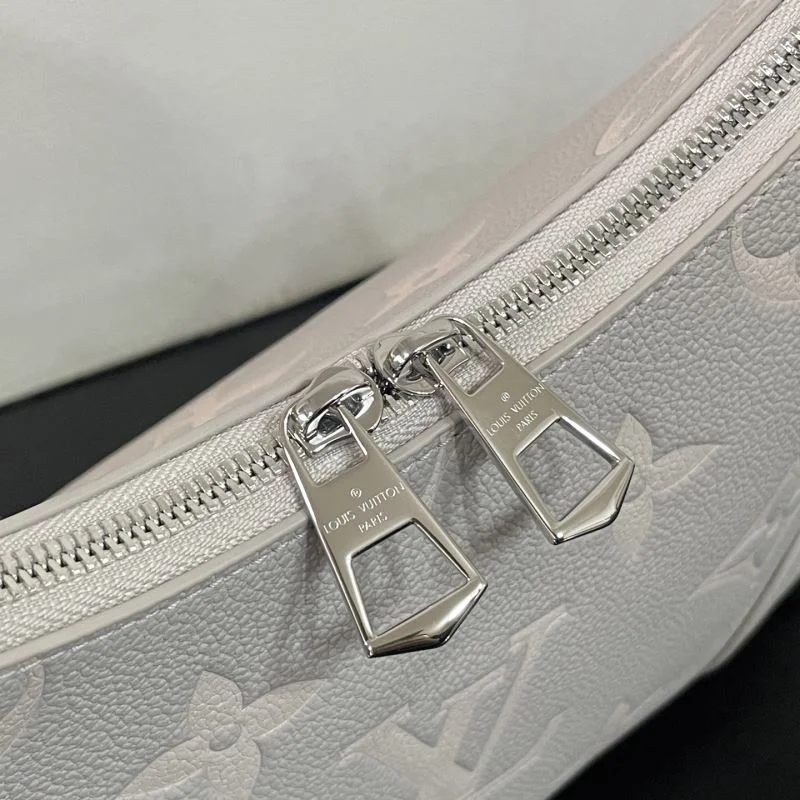 Louis Vuitton Hobo Bags FashionForward 41590