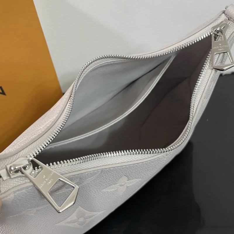 Louis Vuitton Hobo Bags FashionForward 41590