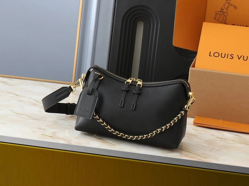 Louis Vuitton Hobo Bags Versatile 88622