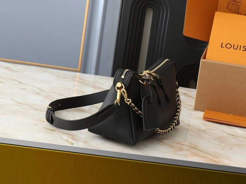 Louis Vuitton Hobo Bags Versatile 88622