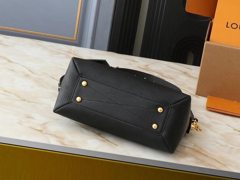 Louis Vuitton Hobo Bags Versatile 88622