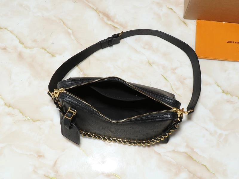 Louis Vuitton Hobo Bags Versatile 88622