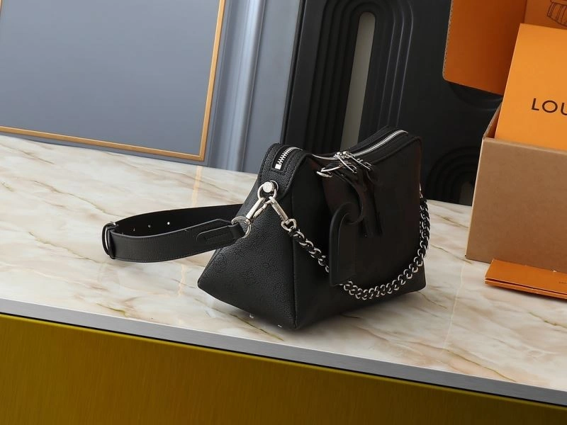 Louis Vuitton Hobo Bags TechFriendly 88619