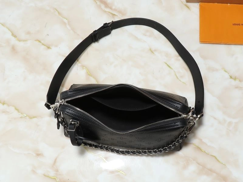 Louis Vuitton Hobo Bags TechFriendly 88619