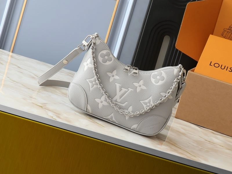 Sporty Louis Vuitton Hobo Bags 88613