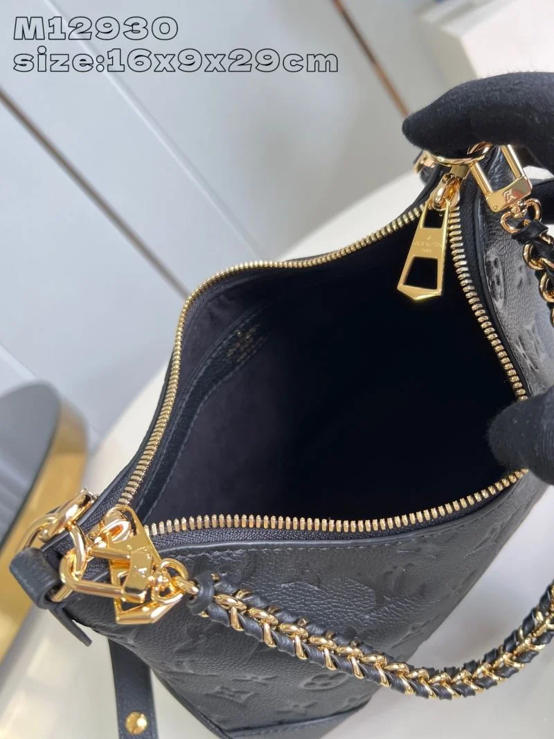 Flexible Louis Vuitton Hobo Bags 41205