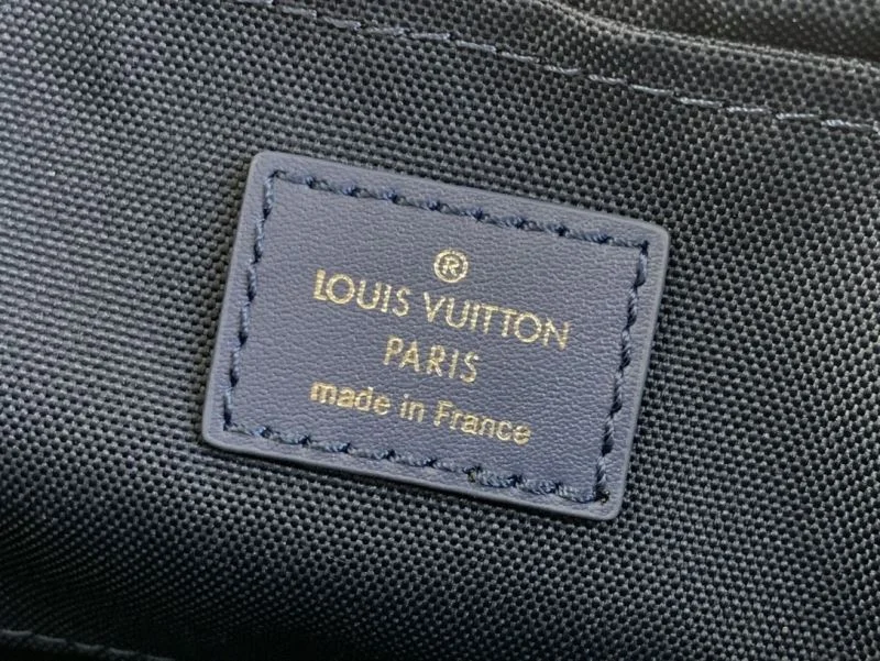 Louis Vuitton Hobo Bags Durable 41207