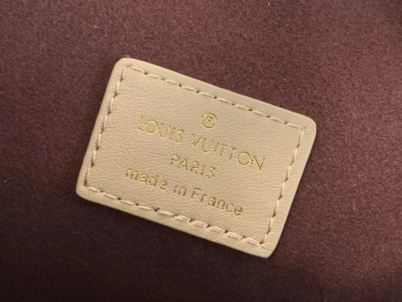 Louis Vuitton Hobo Bags FreshLook 41193