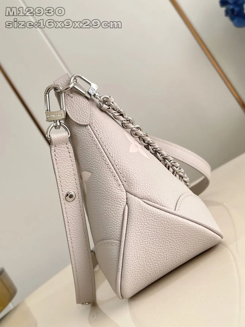 WaterResistant Louis Vuitton Hobo Bags 40600