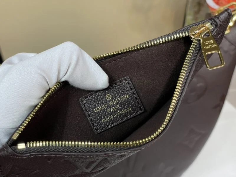 Minimalist Louis Vuitton Hobo Bags 40564
