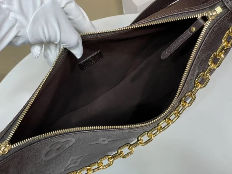 Minimalist Louis Vuitton Hobo Bags 40564