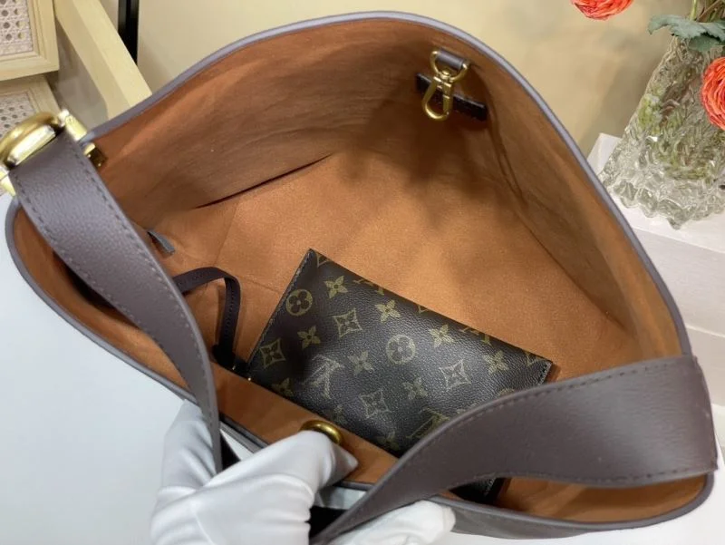 Louis Vuitton Hobo Bags Attractive 40601