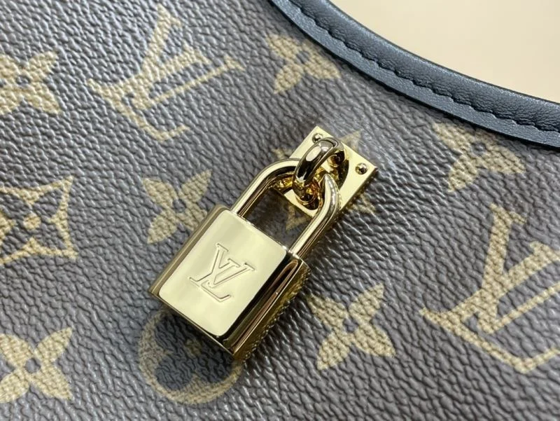 Louis Vuitton Hobo Bags SportInspired 40553