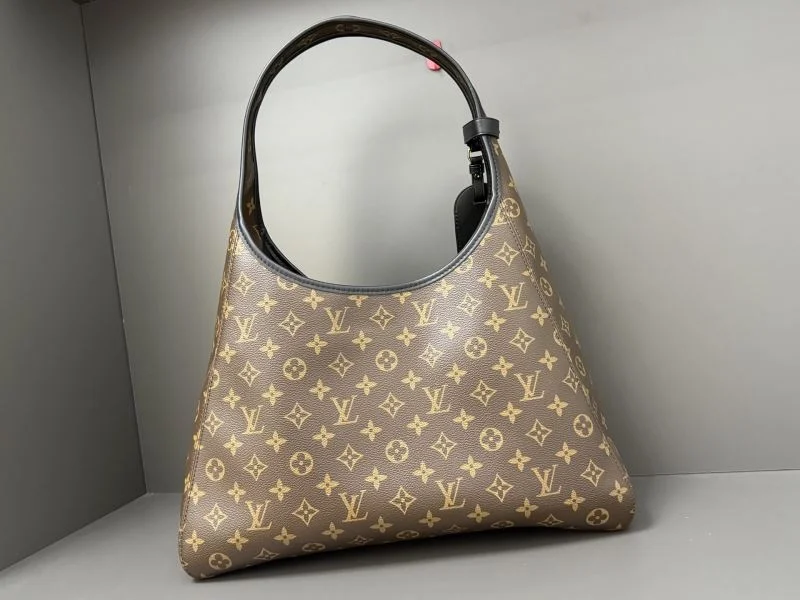 Louis Vuitton Hobo Bags Sustainable 40559