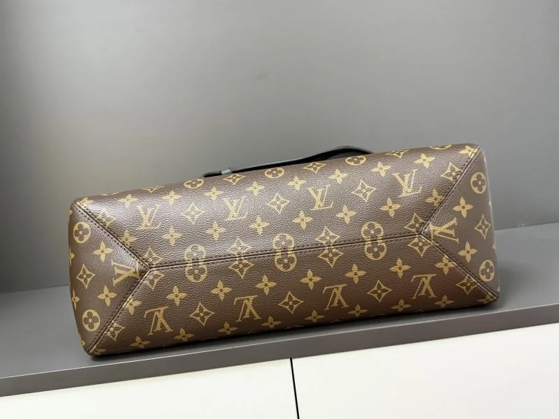 Louis Vuitton Hobo Bags Sustainable 40559