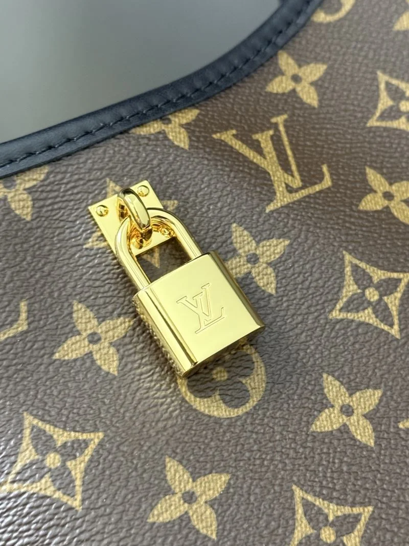 Louis Vuitton Hobo Bags Sustainable 40559