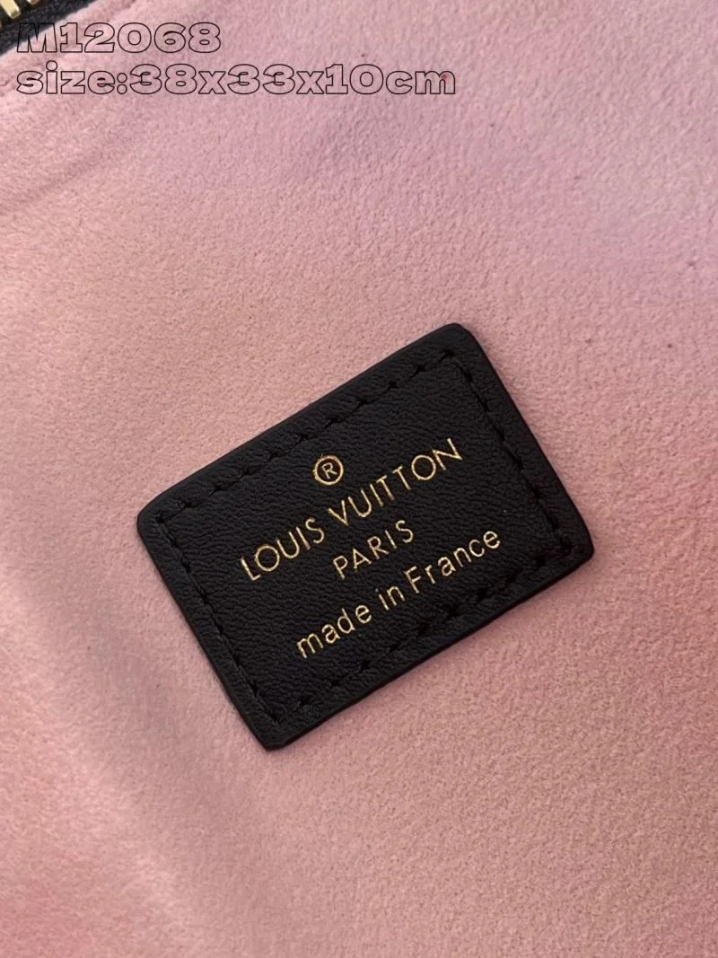 Louis Vuitton Hobo Bags Sleek 49256