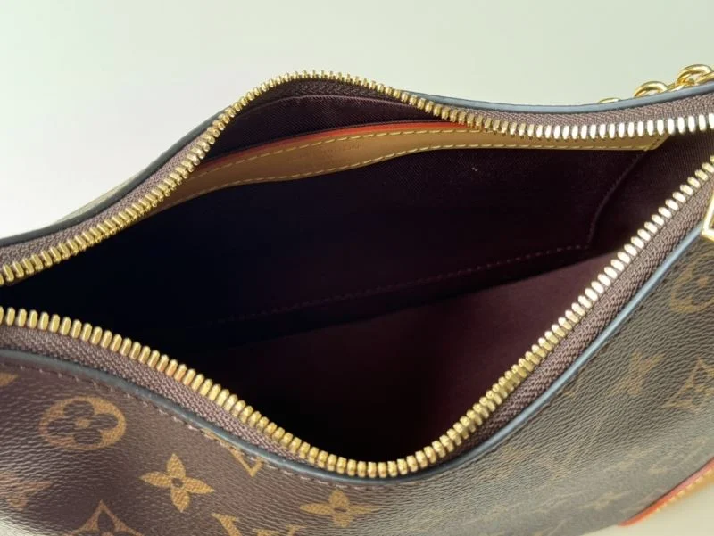 Compact Louis Vuitton Hobo Bags 49192