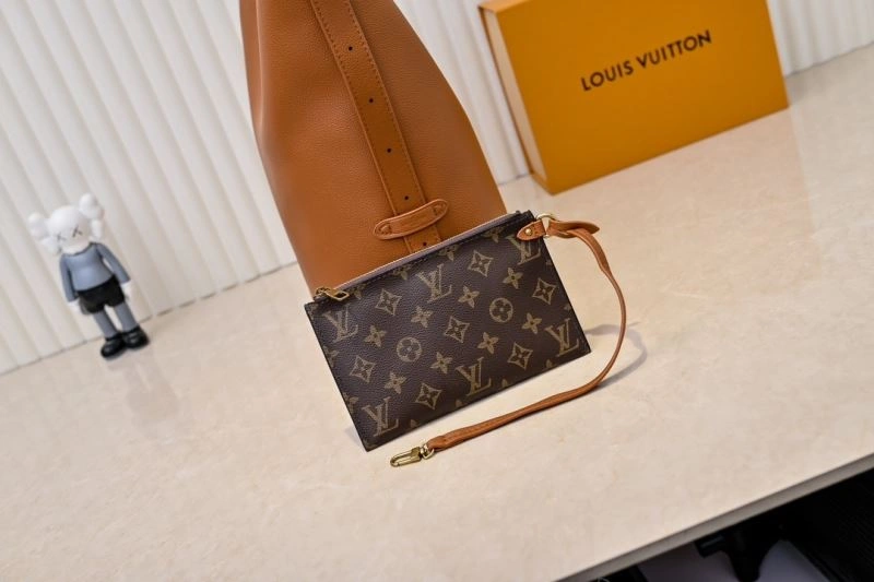 Louis Vuitton Hobo Bags WrinkleFree 79826
