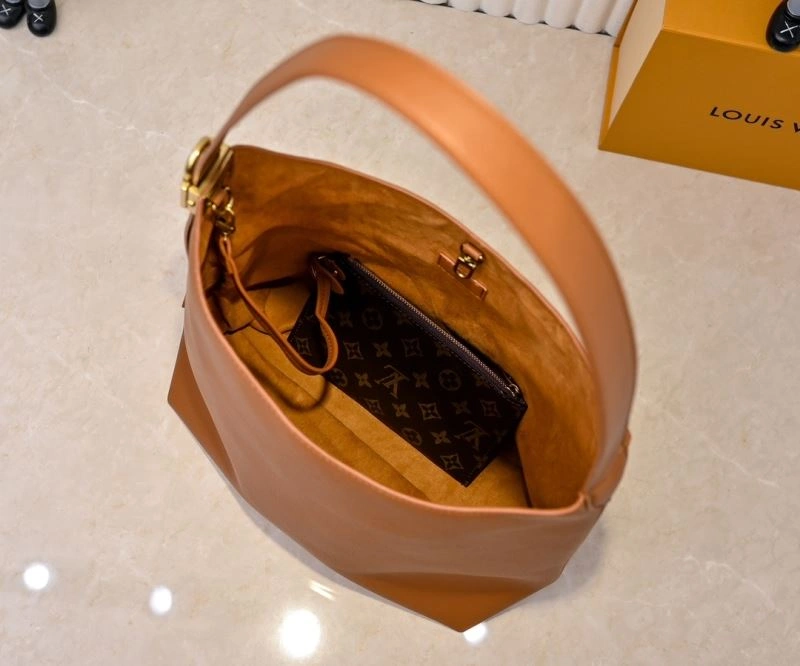 Louis Vuitton Hobo Bags WrinkleFree 79826