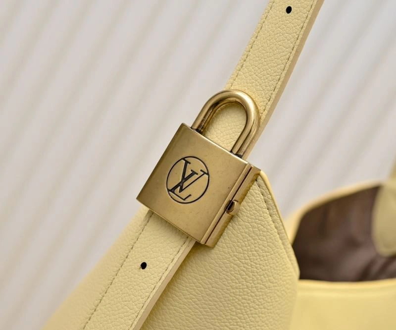 Effortless Louis Vuitton Hobo Bags 79830