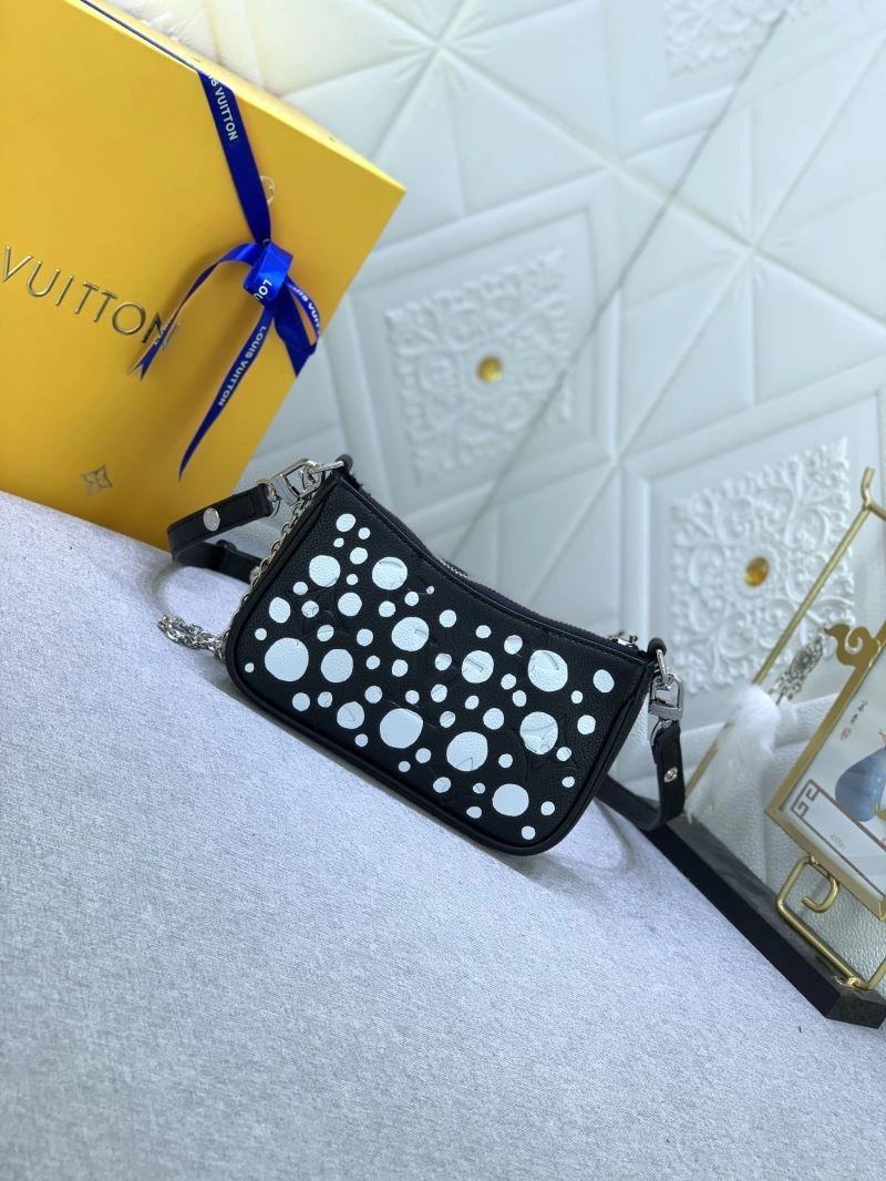 Louis Vuitton Hobo Bags Sporty 79819