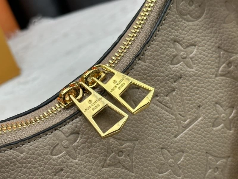Louis Vuitton Hobo Bags Snug 79829