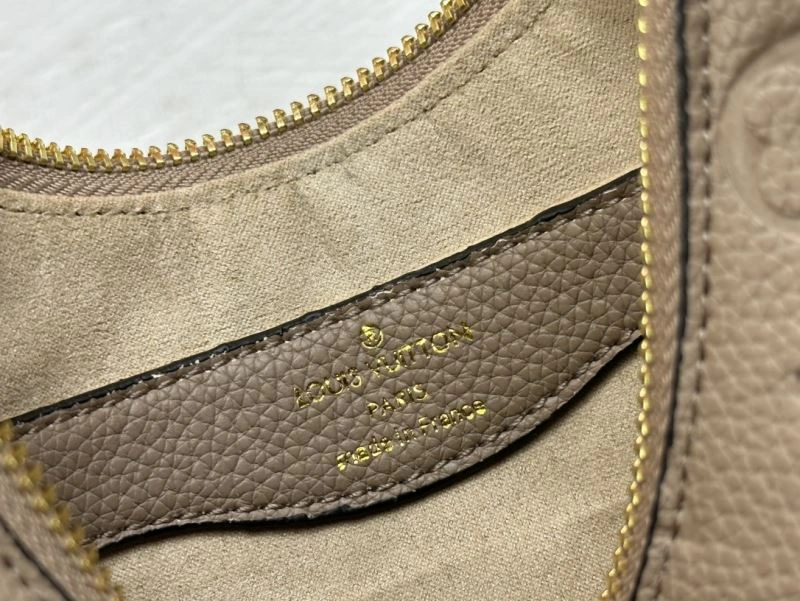 Louis Vuitton Hobo Bags Snug 79829