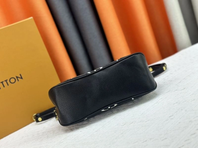 Louis Vuitton Hobo Bags ModernLook 79837