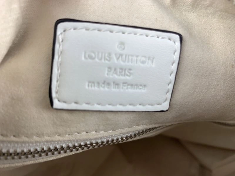 Louis Vuitton Hobo Bags WaterResistant 79815