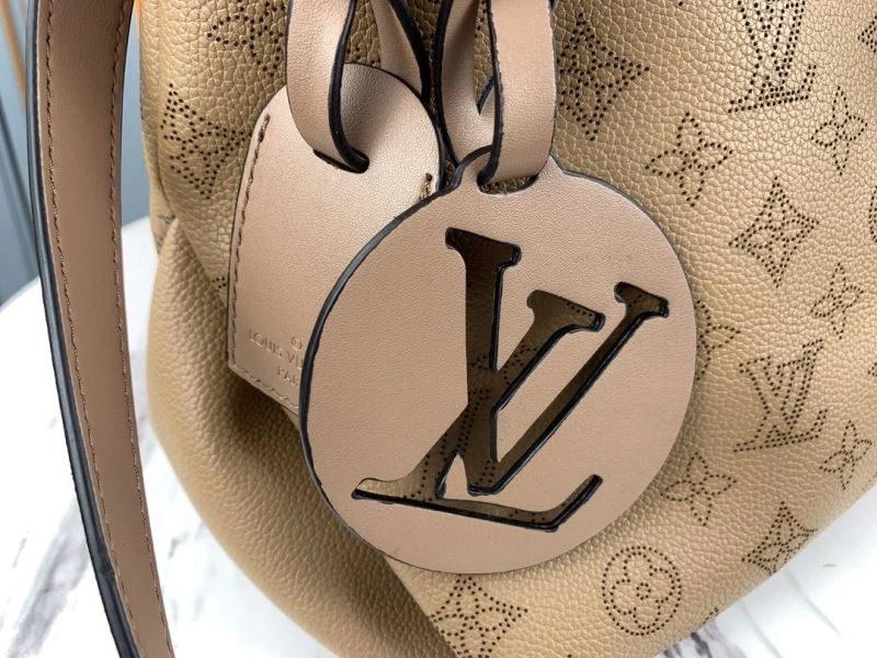 Louis Vuitton Hobo Bags Breathable 79811