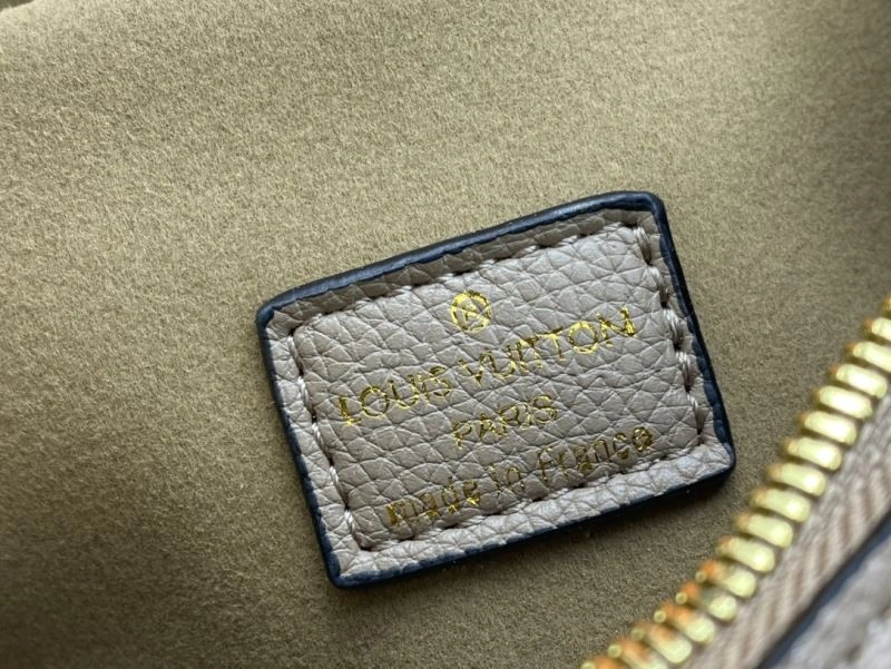 Sustainable Louis Vuitton Hobo Bags 79812