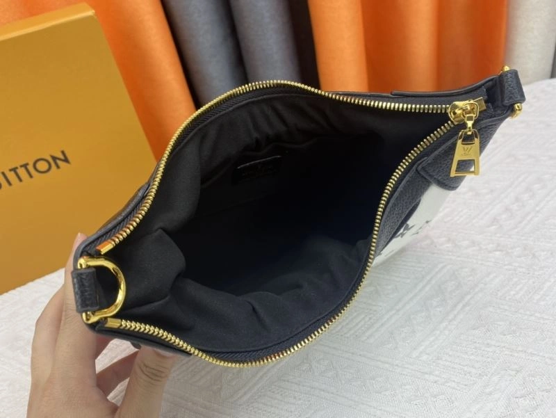 WeatherProof Louis Vuitton Hobo Bags 79809