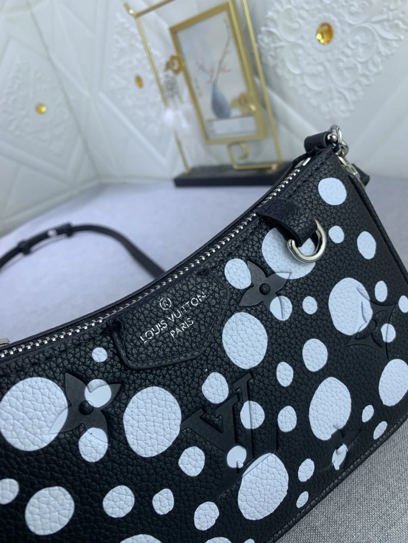 Louis Vuitton Hobo Bags Bold 79805
