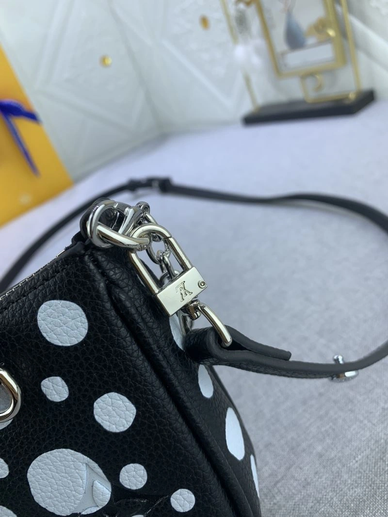 Louis Vuitton Hobo Bags Bold 79805